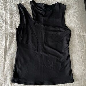 RW&CO Black Asymmetrical Top